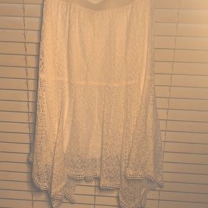 A Studio West brand Midi skirt💕